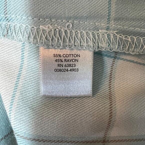 Christopher and Banks Petite Long Sleeve Button Down Shirt Size Medium - Picture 6 of 6